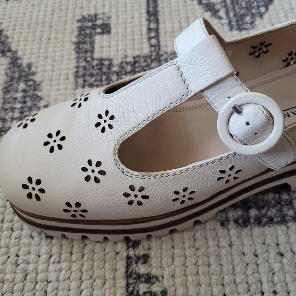 Anthro Elvio Zanon Platform Mary Jane Loafers Floral Cut Out - Picture 6 of 16